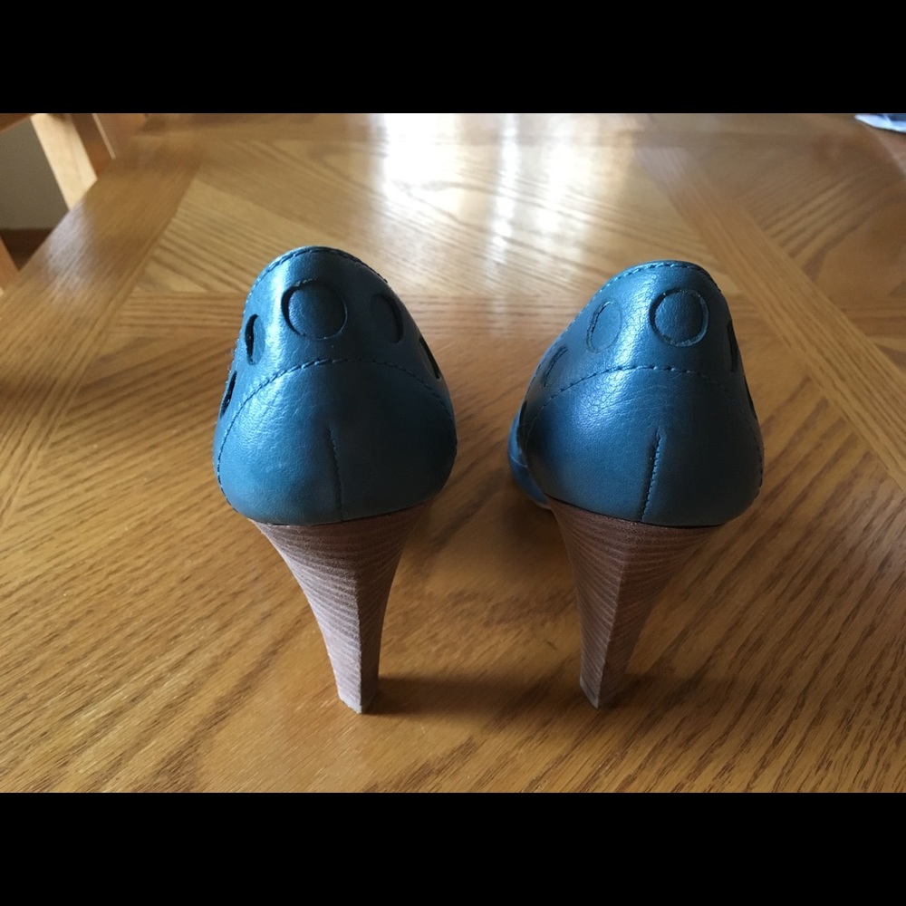 Nine West Blue Pumps